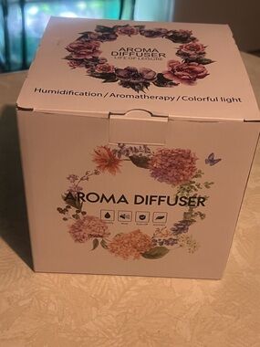 Aroma Diffuser - White with Floral Design